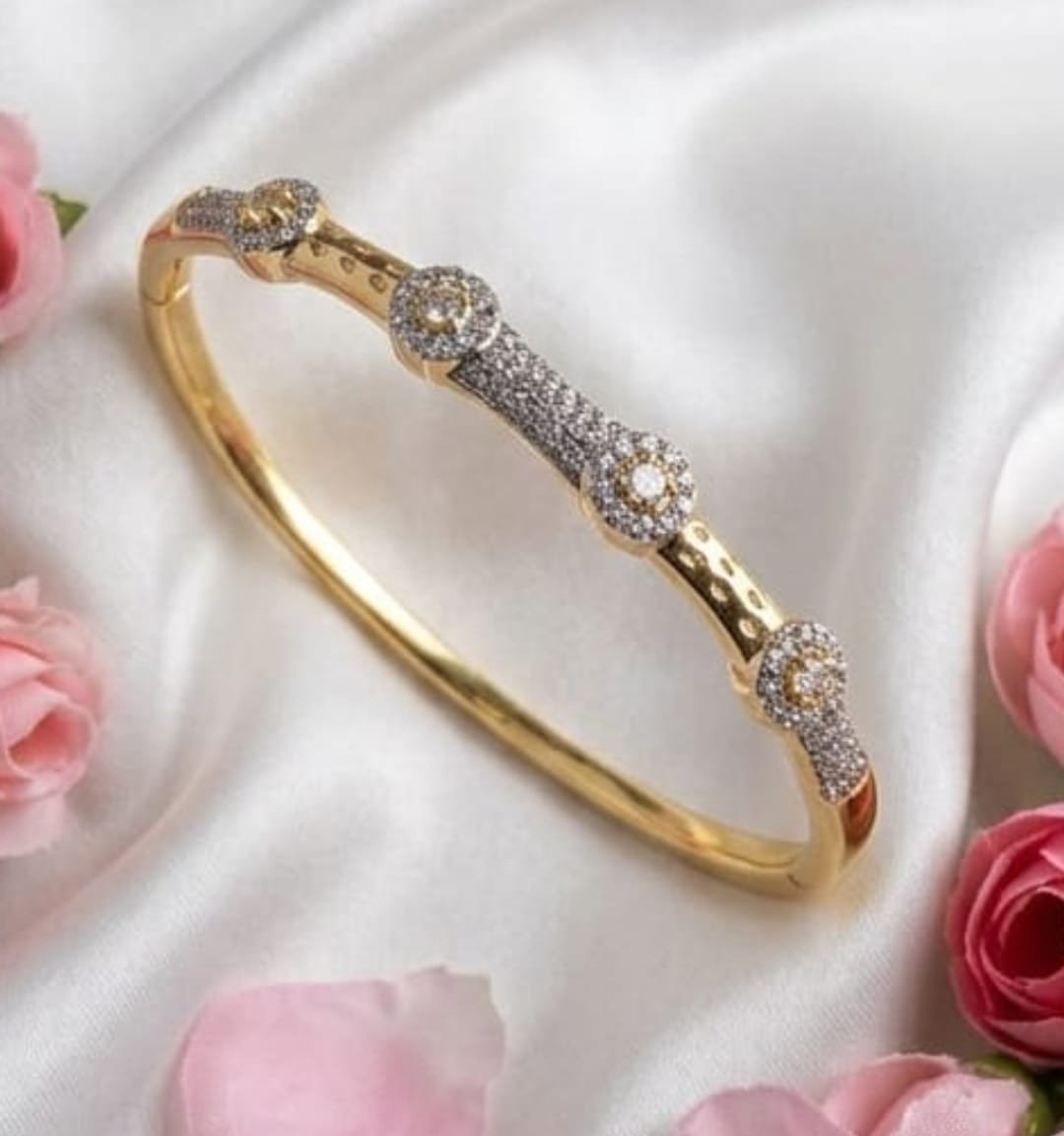 Golden Line Flower Kada